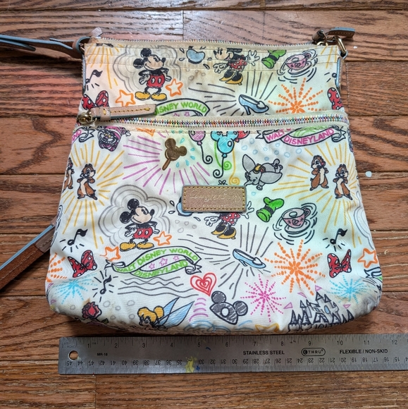 Dooney and Bourke Disney bag - Picture 1 of 4